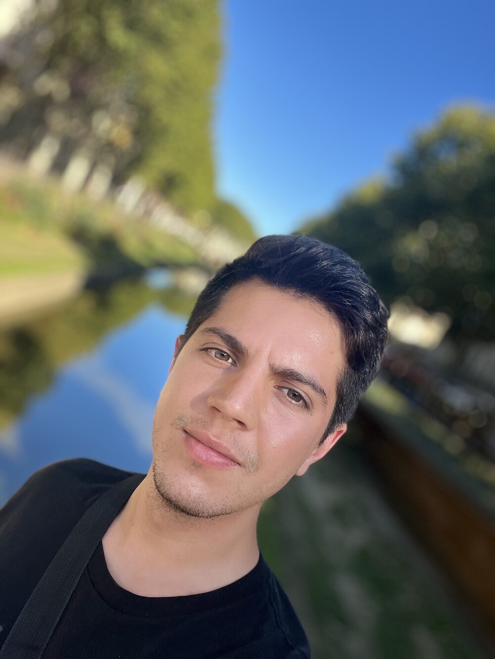 Retrato de Lautaro al aire libre